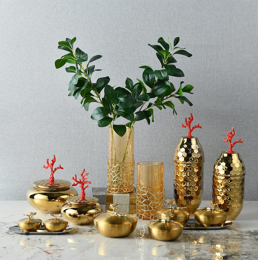 Rundecor Gold Home Decor Collection: A Fusion of Luxury and Functionality