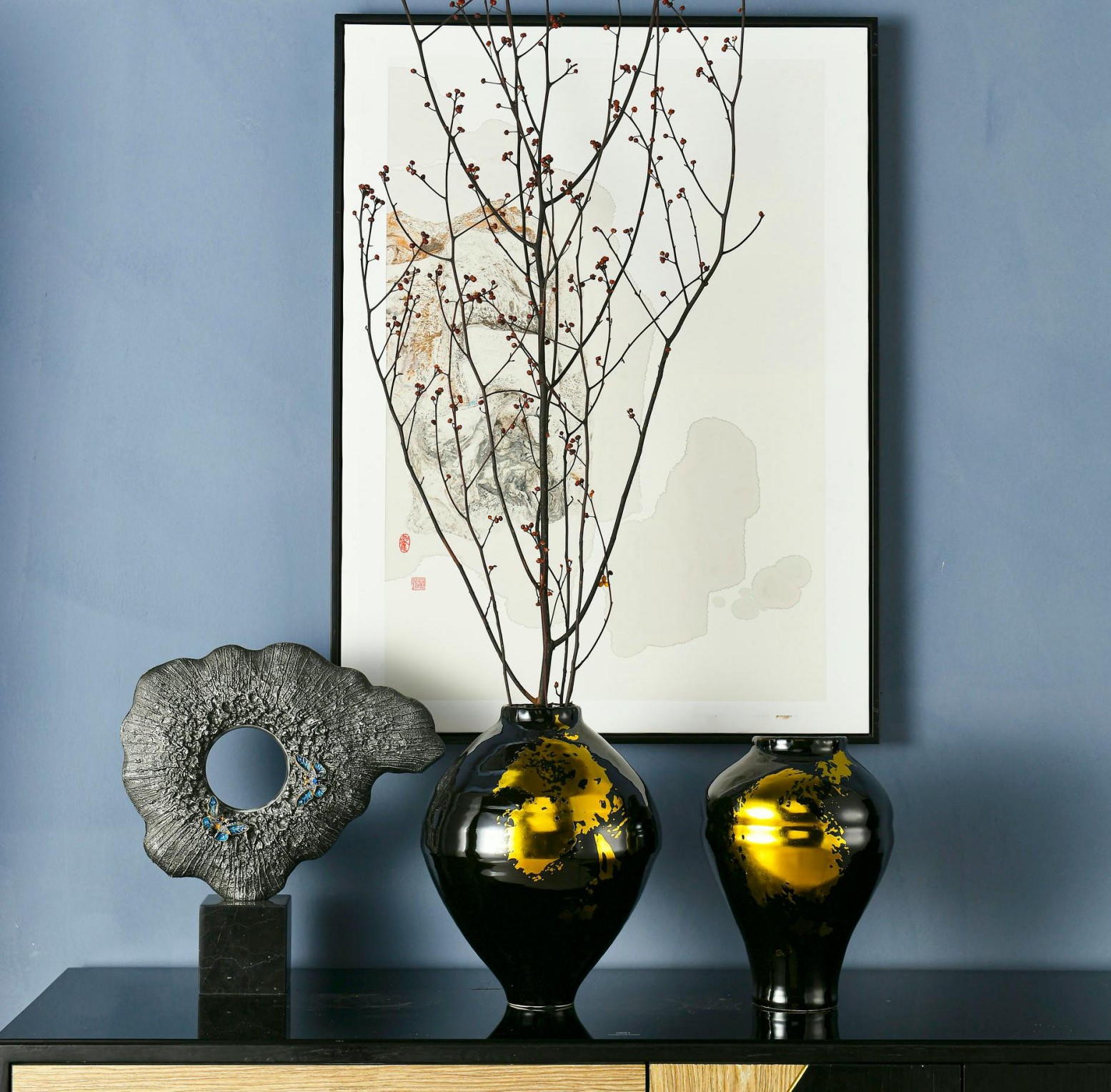 Aesthetics of Rundecor’s New Collection: Black and Gold Contrast